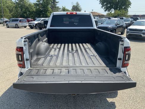 Used 2024 RAM 3500 Big Horn w/ Night Edition AWD/4WD image 8