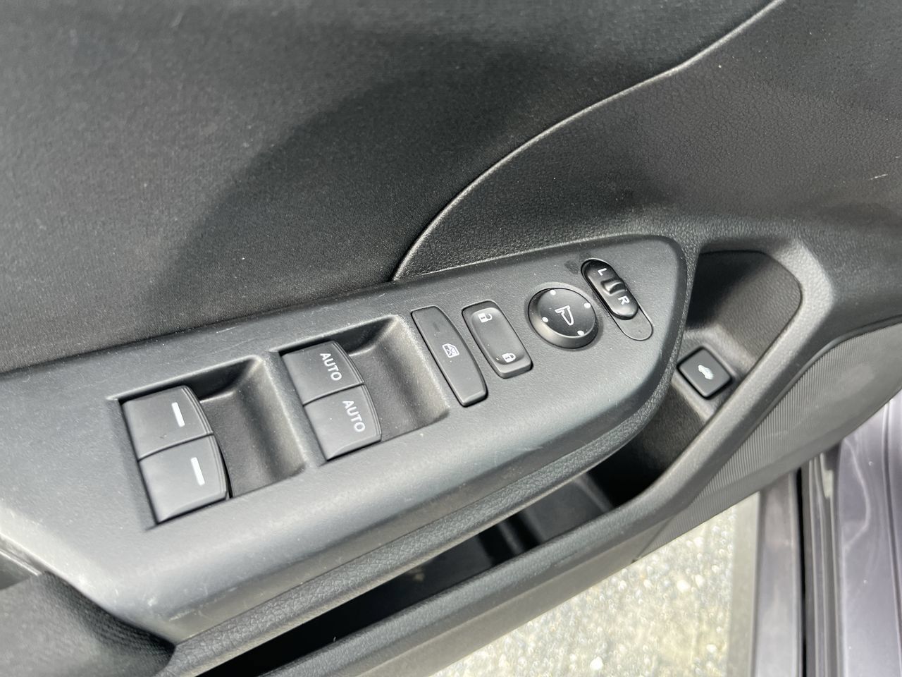 Used 2020 Honda Civic EX image 3