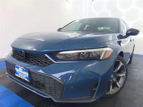 Used 2025 Honda Civic Sport image 1