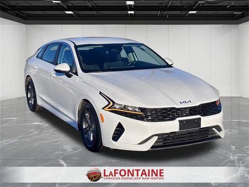 Used 2023 Kia K5 LXS image 7