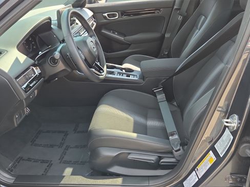 Used 2025 Honda Civic Sport image 9