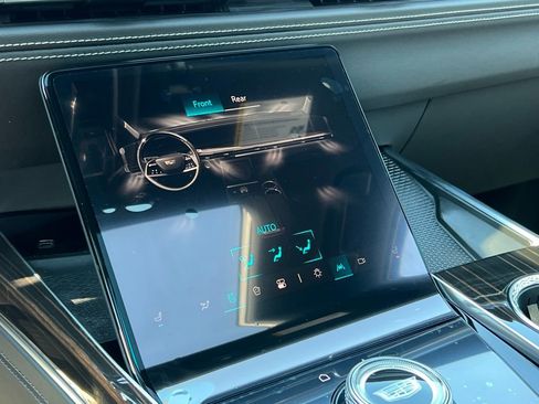 New 2025 Cadillac Escalade Premium Luxury image 50