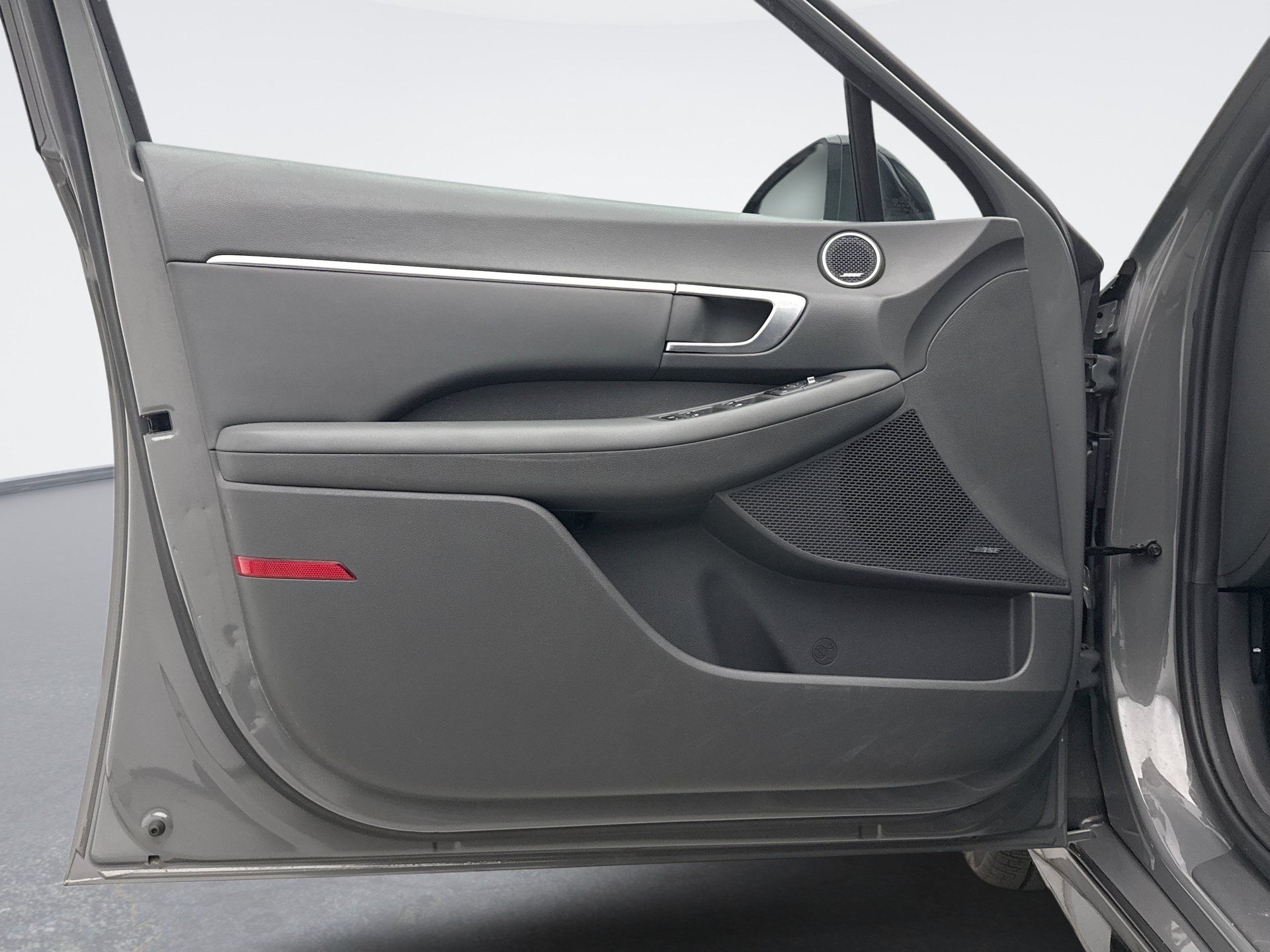 Used 2021 Hyundai Sonata SEL Plus w/ Tech Package FWD image 9