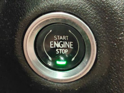Used 2019 GMC Sierra 1500 Denali w/ Denali Ultimate Package AWD/4WD image 16