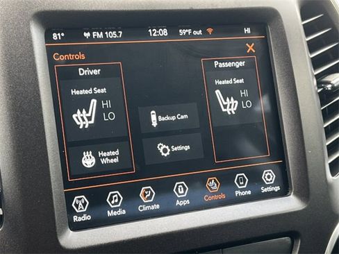 Used 2022 Jeep Cherokee Trailhawk image 25