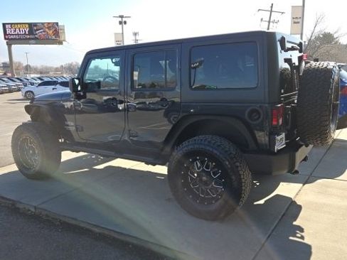 Used 2017 Jeep Wrangler Unlimited Sport w/ Quick Order Package 24S image 3