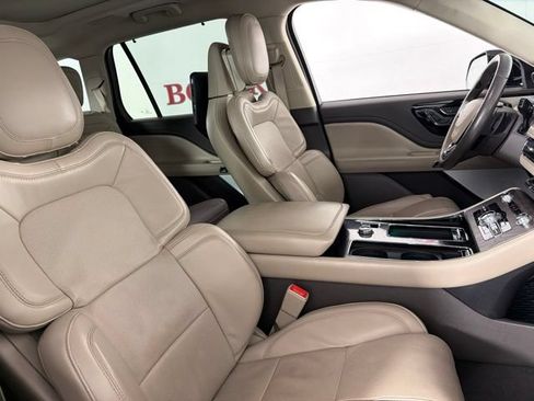 Used 2021 Lincoln Aviator Reserve w/ Equipment Group 202A AWD/4WD image 16