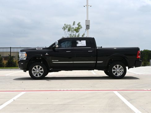 Used 2022 RAM 2500 Limited w/ Towing Technology Group AWD/4WD image 6