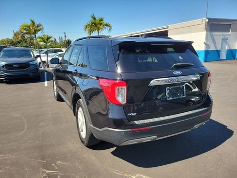Used 2023 Ford Explorer XLT w/ Equipment Group 202A image 7