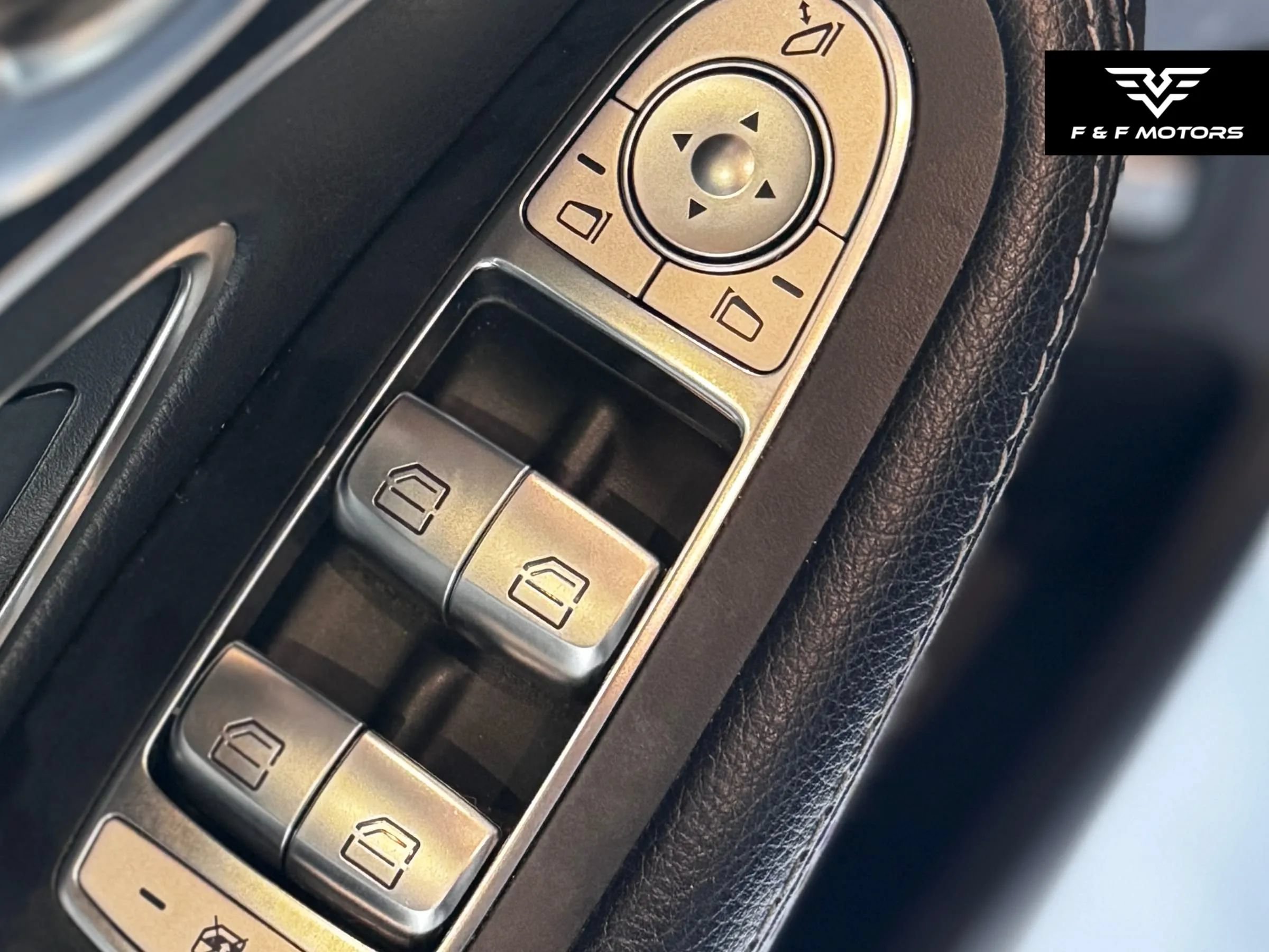 Used 2017 Mercedes-Benz C 300 Sedan image 15
