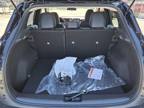 New 2026 Nissan Kicks SR image 11