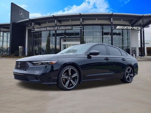 Used 2025 Honda Accord Sport image 1