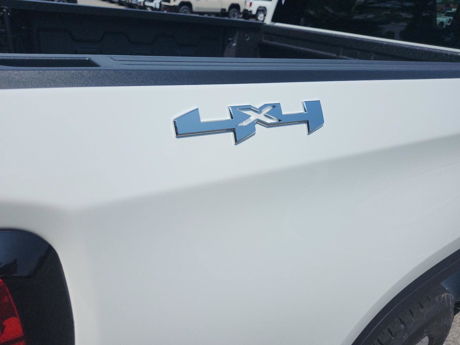 New 2026 GMC Sierra 1500 SLE AWD/4WD image 5