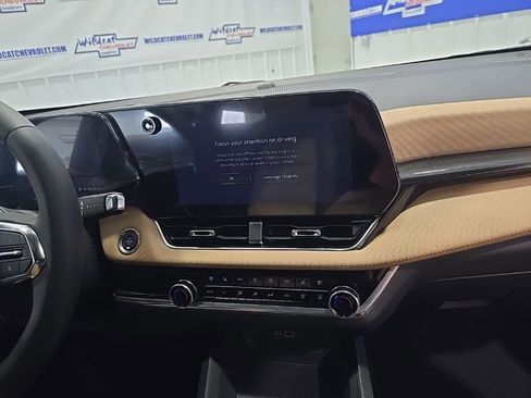 New 2026 Chevrolet Equinox ACTIV w/ Convenience Package III AWD/4WD image 30