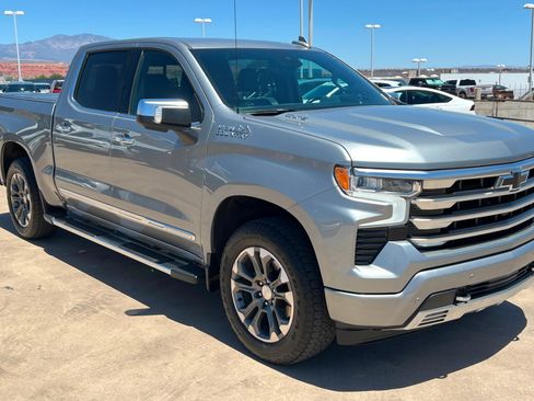 Used 2024 Chevrolet Silverado 1500 High Country w/ Technology Package AWD/4WD image 8