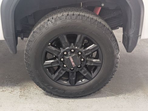 Used 2025 GMC Sierra 3500 AT4 w/ AT4 Premium Plus Package AWD/4WD image 27