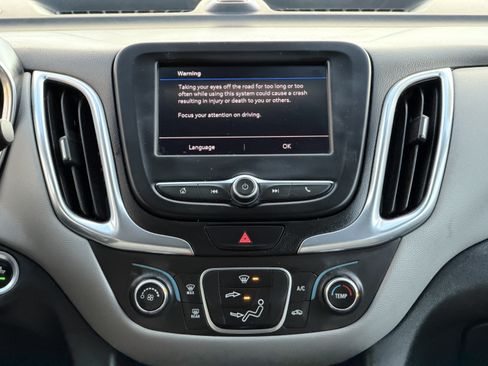 Used 2020 Chevrolet Equinox LS w/ LPO, Cargo Package FWD image 16