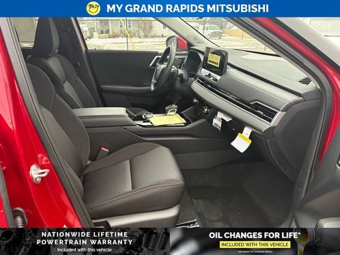 New 2026 Mitsubishi Outlander ES image 14