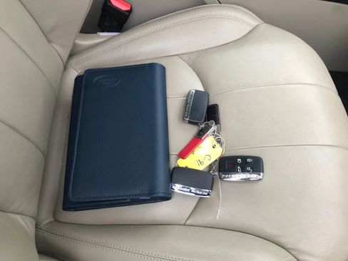 Used 2018 Land Rover Range Rover Evoque image 50