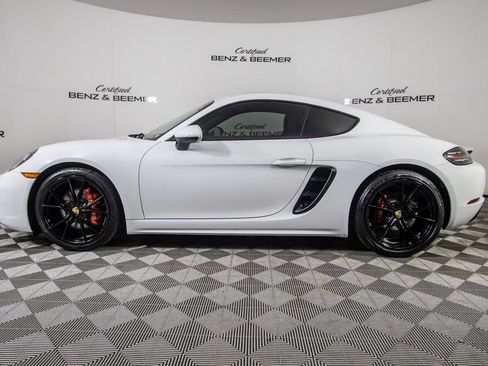 Used 2018 Porsche 718 Cayman S RWD image 11