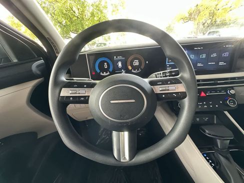 Used 2026 Hyundai Tucson SEL Plus FWD image 15
