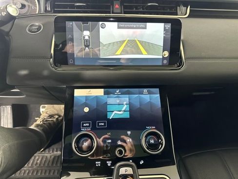 Used 2023 Land Rover Range Rover Evoque R-Dynamic SE image 22