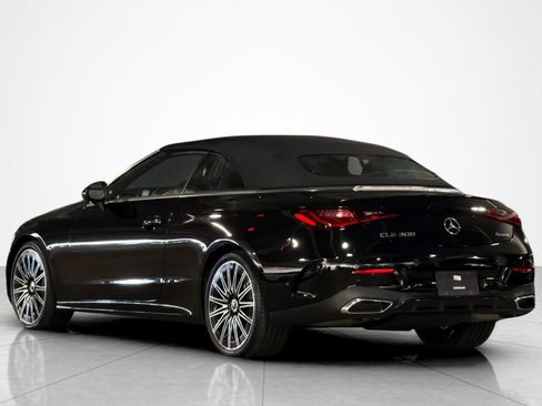 Used 2026 Mercedes-Benz CLE 300 4MATIC Cabriolet image 3
