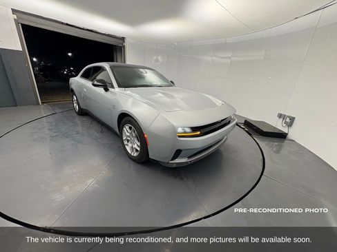 Used 2025 Dodge Charger R/T w/ Quick Order Package 25M R/T image 8