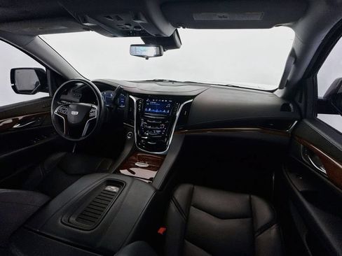 Used 2020 Cadillac Escalade Premium Luxury w/ Escalade Sport Edition AWD/4WD image 26