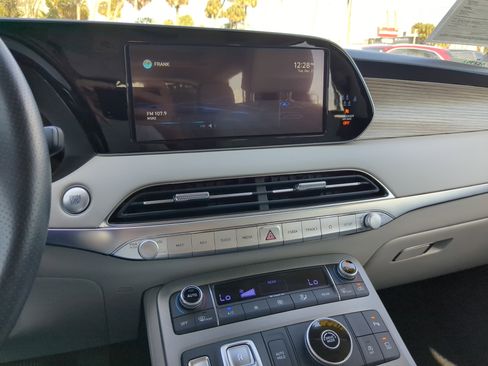 Used 2022 Hyundai Palisade Calligraphy image 19