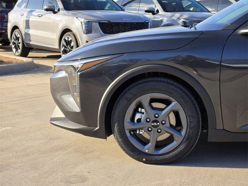 New 2026 Kia K4 LXS image 5