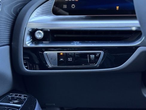 New 2026 Cadillac Lyriq Premium Luxury image 33