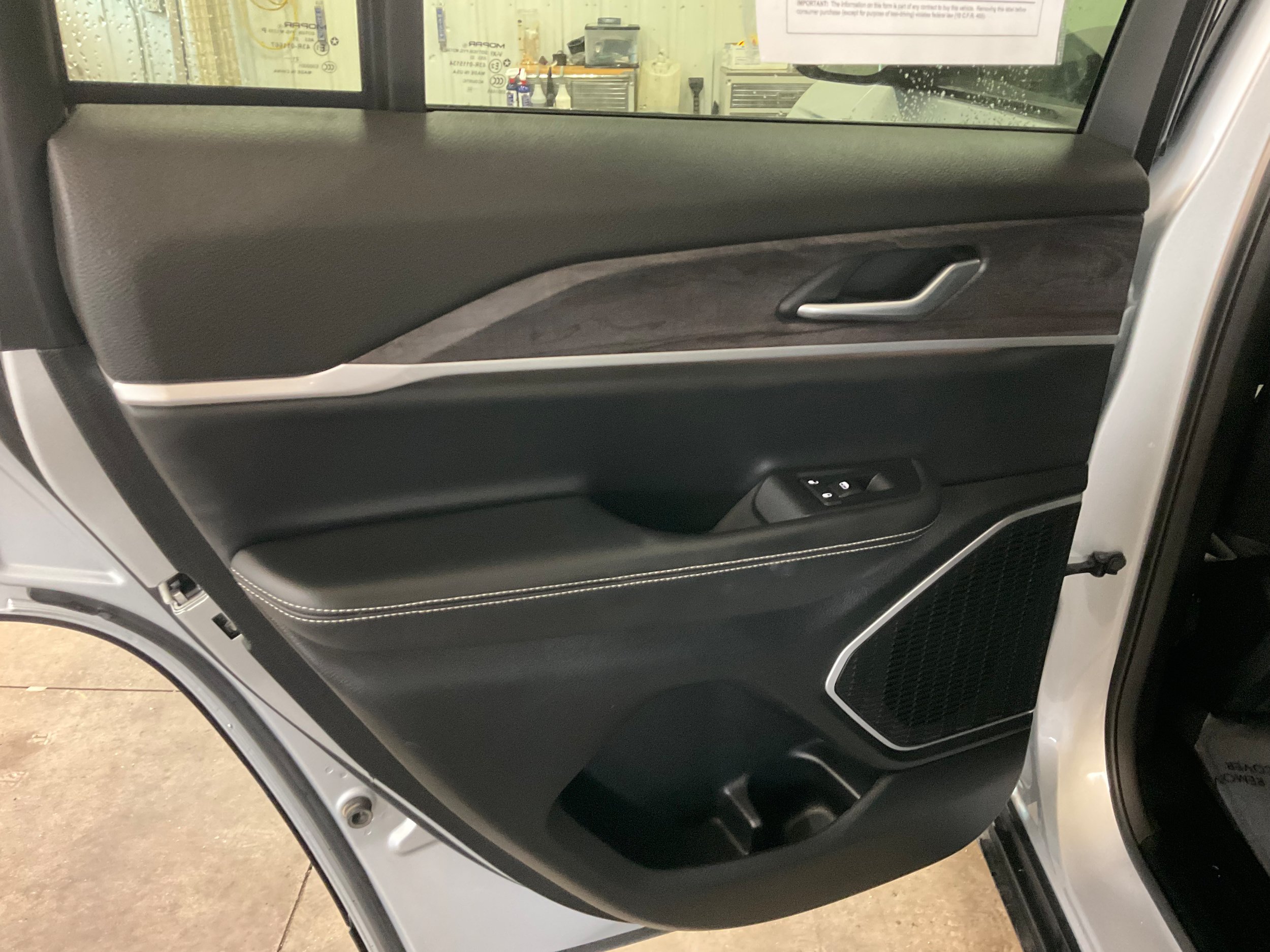 Used 2022 Jeep Grand Cherokee Limited AWD/4WD image 20
