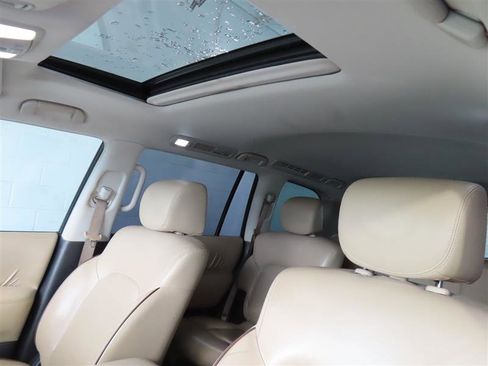 Used 2017 Nissan Armada Platinum w/ Captain Seat Package RWD image 19