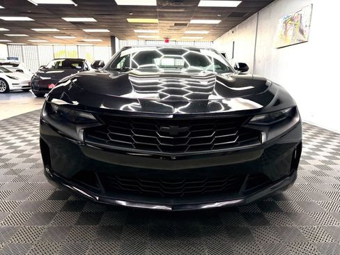 Used 2023 Chevrolet Camaro LT RWD image 4