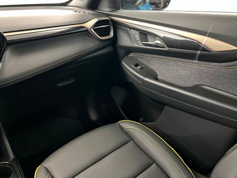 New 2025 Chevrolet TrailBlazer ACTIV w/ Convenience Package image 11