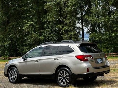 Used 2017 Subaru Outback 3.6R Limited AWD/4WD image 7