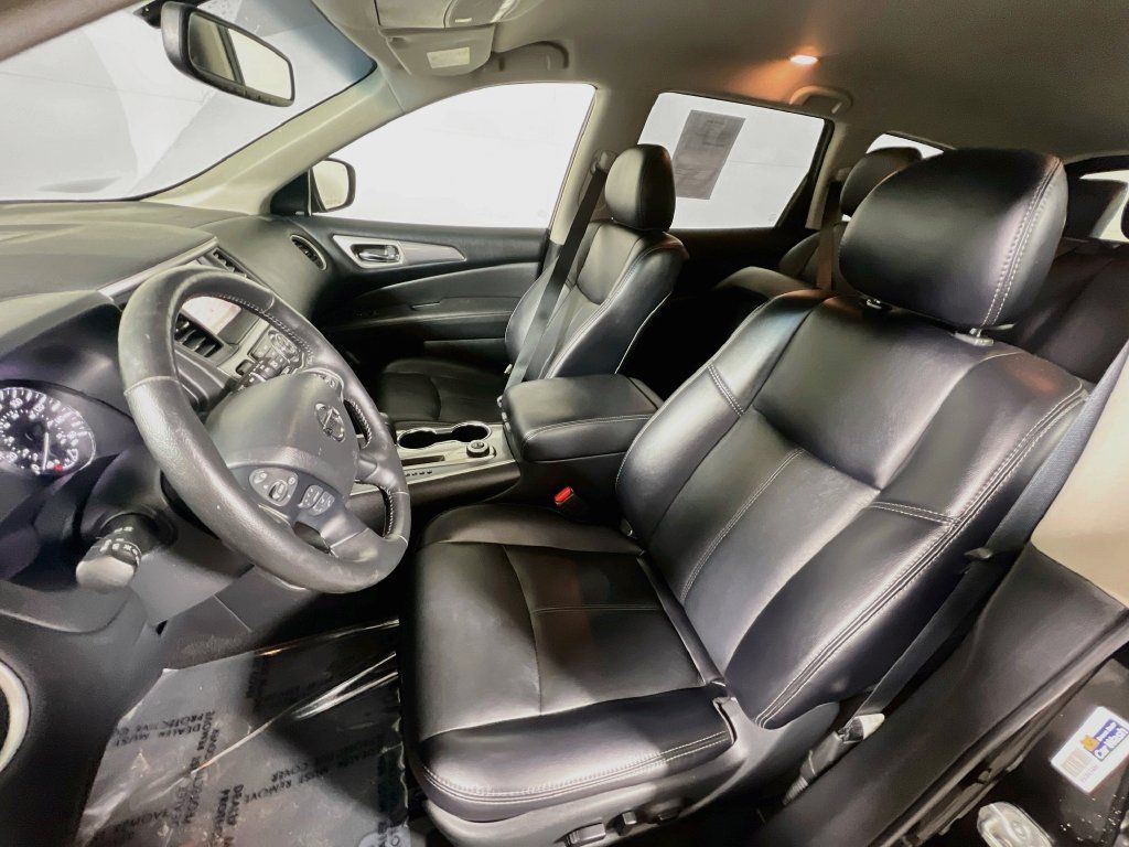 Used 2019 Nissan Pathfinder SL AWD/4WD image 19