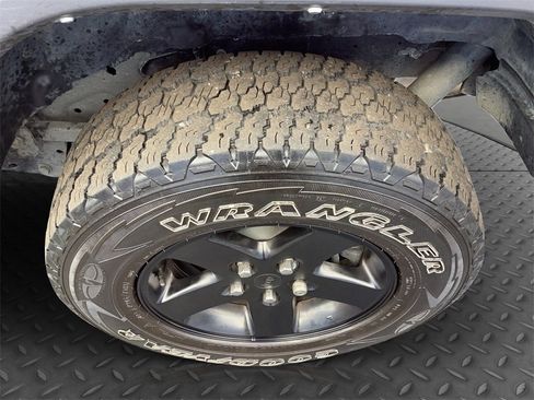 Used 2022 Jeep Wrangler Unlimited Rubicon 4xe w/ Cold Weather Group image 23