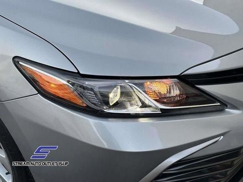 Used 2023 Toyota Camry LE image 10