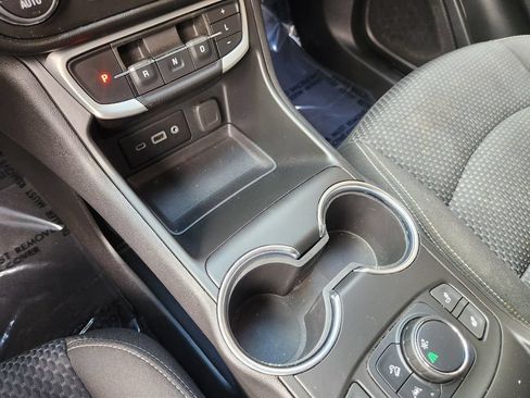 Used 2022 GMC Terrain SLE w/ Driver Convenience Package FWD image 21