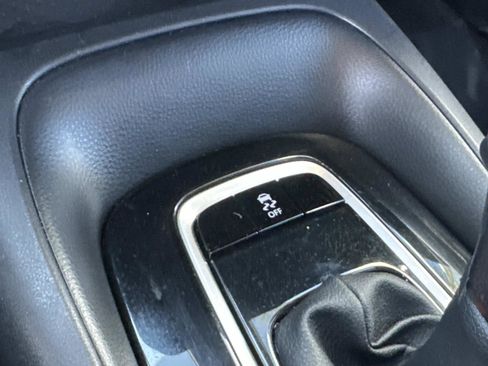 Used 2024 Toyota Corolla LE FWD image 26