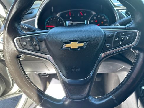 Used 2018 Chevrolet Malibu LT image 23