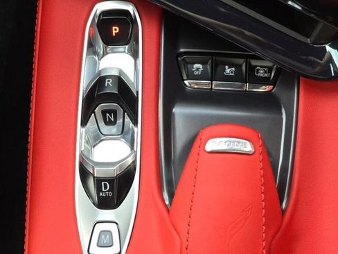 Used 2024 Chevrolet Corvette Stingray Premium Conv w/ Z51 Performance Package RWD image 33