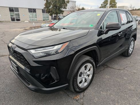 Used 2025 Toyota RAV4 LE image 4