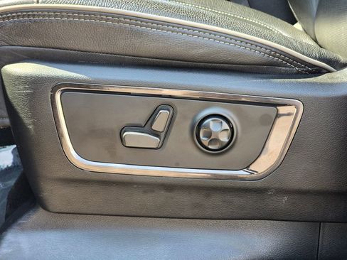 Used 2022 RAM 1500 Limited w/ Body-Colour Bumper Group image 25