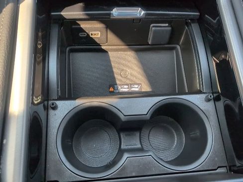 Used 2024 GMC Yukon Denali image 45