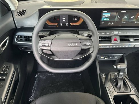 New 2026 Kia K4 FWD image 14