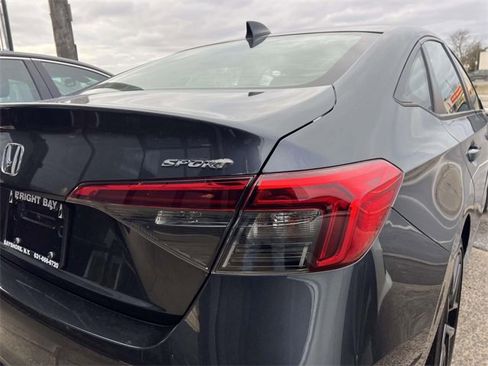 Used 2023 Honda Civic Sport image 6