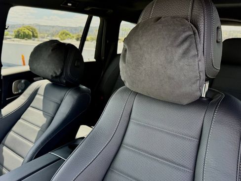 New 2026 Mercedes-Benz GLS 580 4MATIC image 17